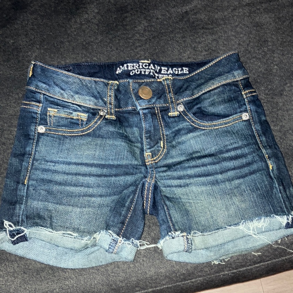 Jeans shorts American eagle super cute!